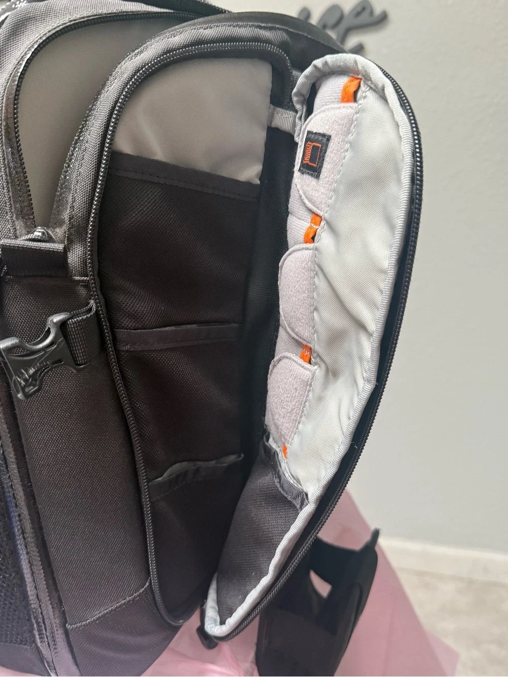 Black Men's Multi-Compartment Camera Backpack Bag